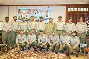 العميد الركن فهد ناصر مع ضباط قيادة التنظيم والقوى البشرية في الحرس﻿