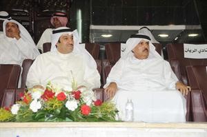 النائب السابق احمد الشحومي والى جانبه رئيس وفد الريان علي بن سعيد الخيارين	 هاني الشمري﻿