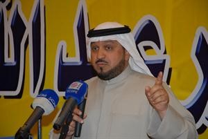 مرشح الدائرة الثالثة سليمان المنصور متحدثا الى ناخبيه﻿