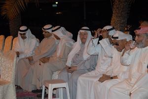 بعض كبار السن في مقر المنصور﻿