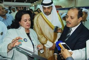 فاطمة الامير تقدم شرحا عن انجازات مكتب الشهيد
