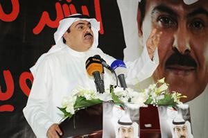 الجاسر متحدثا خلال الندوة قاسم باشا