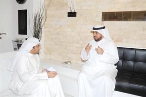 مرشح الدائرة الرابعة سليمان المنصور متحدثا للزميل ناصر الوقيت﻿