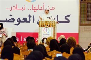 مرشح الدائرة الاولى كامل العوضي متحدثا لناخبات الاولى
