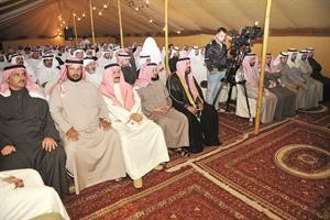 جانب من الحضور خلال الندوة