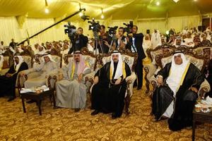  وجهاء الدائرة الخامسة في مقدمة الحضور﻿