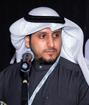 الزميل فهد الدوسري عريف الندوة﻿