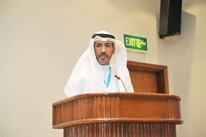 دناجي المطيري متحدثا خلال المؤتمر الصحافي سعود سالم