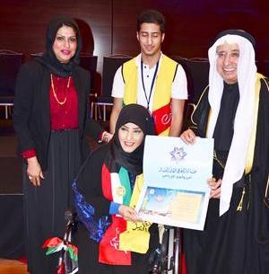 تكريم لرئيسة مجموعة الفرحة والامل التطوعية اميرة الشمري﻿