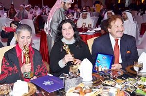 نجلاء النقي والفنان محمد المنصور والزميلة فاطمة حسين﻿