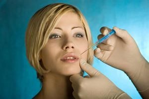 فوضى الحقن التجميلية تسبب التشوهات في بريطانيا
