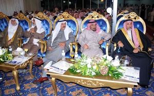 ناخبو الدائرة الرابعة في مقر الخلف الانتخابي﻿