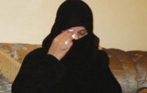 زيارة خاطفة لزوجها في المستشفى تكشف زواجه بأخرى منذ 16 عاماً.. واسترالية تورث أكثر من 12 مليون دولار لجارتها