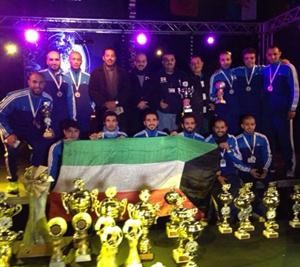 منتخب الشرطة اثناء التتويج
