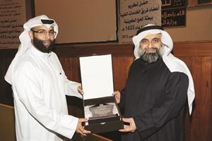حمدالحمد مكرما احد المشاركين
