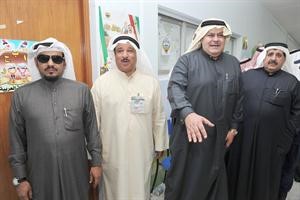 مرشح الرابعة مشعل العيار وسط الناخبين