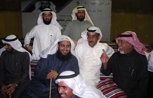 الدوسري وحديث مع عدد من ابناء الدائرة﻿