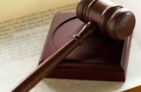 قضاة سعوديون يحمّلون الزوجات مسؤولية انتشار حالات الطلاق