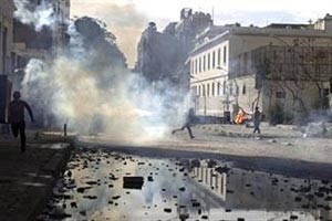 وفاة متظاهر متأثراً بجروحه في اشتباكات محمد محمود