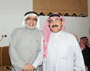 عدنان عبدالصمد مع احد مؤيديه