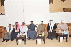 جانب من الحضور بديوان عدنان عبدالصمد