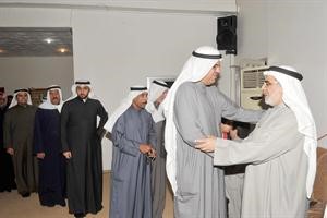 عدنان عبدالصمد خلال استقباله الناخبين متين غوزال
