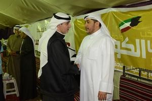 هاني شمس ومباركة بالنجاح
