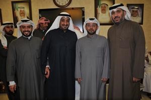 الزميلان محمود الموسوي وعادل الفضلي يباركان للبغلي