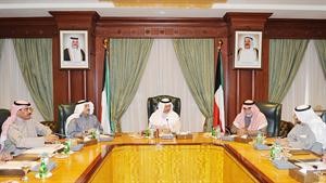 سمو رئيس الوزراء الشيخ جابر المبارك مترئسا جلسة مجلس الوزراء