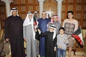 عبدالعزيز الغنام مباركا لصفاء الهاشم ونبيل الفضل 