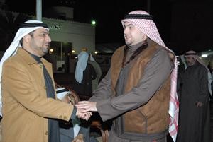 احد الشباب يبارك للزلزلة