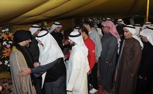 حوار بين القلاف واحد كبار السن
