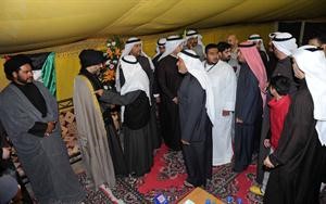 القلاف بين مؤيديه
