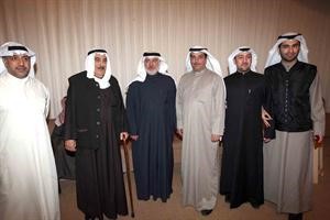 الصالح مستقبلا عددا من المواطنين ويبدو علي المتروك