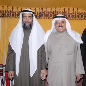 محمد الكندري يقدم التهاني