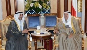 صاحب السمو الامير خلال لقائه جاسم الخرافي﻿