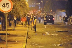 صورة وزعتها الداخلية للمواجهات مع المتظاهرين امس الاول