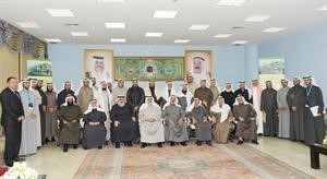 صورة جماعية للمشاركين في ملتقى الكويت الخيري﻿