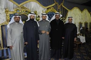 خالد العدوة متوسطا ابناء الدائرة الخامسة