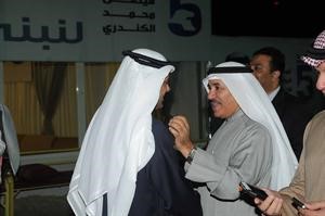 احد الناخبين يبارك للكندري