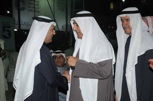 احد الناخبين يبارك للكندري