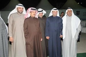 فيصل الكندري متوسطا المباركين له بالفوز