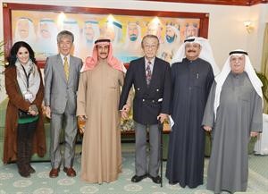 دابراهيم الدعيج متوسطا وفد المركز﻿