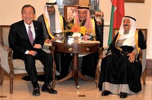 صاحب السمو الامير الشيخ صباح الاحمد مستقبلا الامين العام للامم المتحدة﻿
