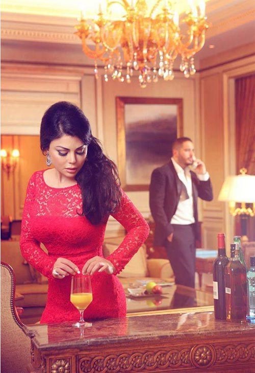 بالصور.. هيفاء وهبي تضع "السم" في العصير لرامي عياش