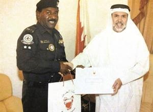 السفير الشيخ خليفة ال خليفة مكرما محمد بلال

