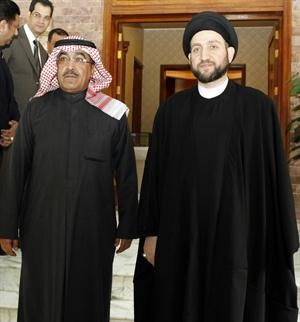 الزميل عدنان الراشد مع عمار الحكيم
