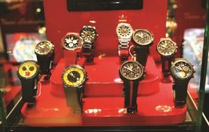 موديلات رائعة من ساعات Scuderia Ferrari
