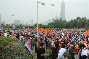 حشود من المشاركين
