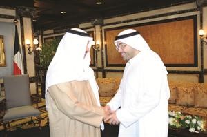 سمو الشيخ جابر المبارك مرحبا برئيس التحرير الزميل يوسف خالد المرزوق﻿